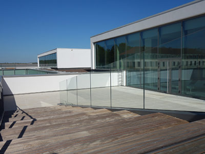 rampe en verre pour escalier exterieur