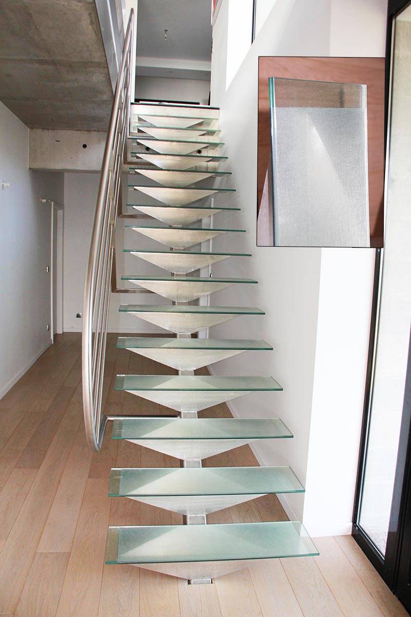escalier droit en verre, escalier droit en verre feuilleté, escalier droit avec marche en verre