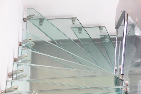escalier sur mesure en verre feuilleté trempé 