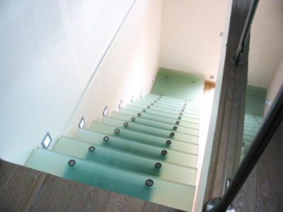 escalier sur mesure en verre garde corps tout verre  verre trempe feuillete marche escalier en verre trempe vitrage feuillete vitrage