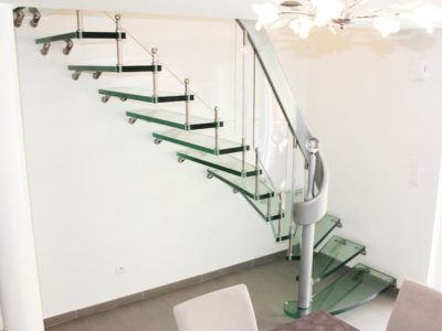 escalier sur mesure en verre garde corps tout verre  verre trempe feuillete marche escalier en verre tri feuillete trempe