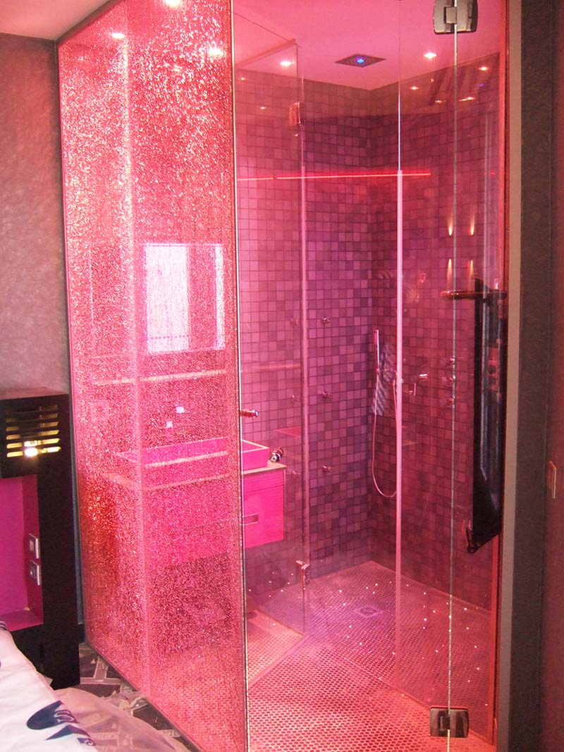 parois douche en verre feuilleté coloré, parois douche en verre feuilleté couleur rose