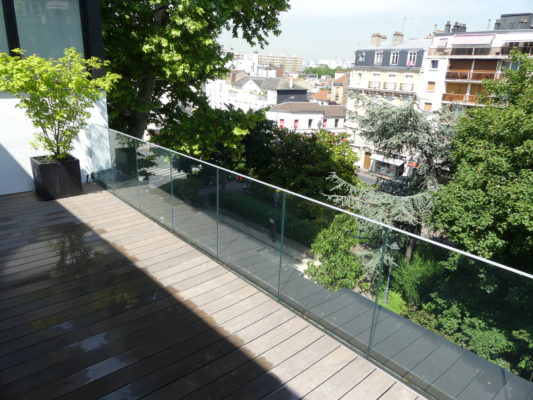 balustrade en verre feuilleté trempé