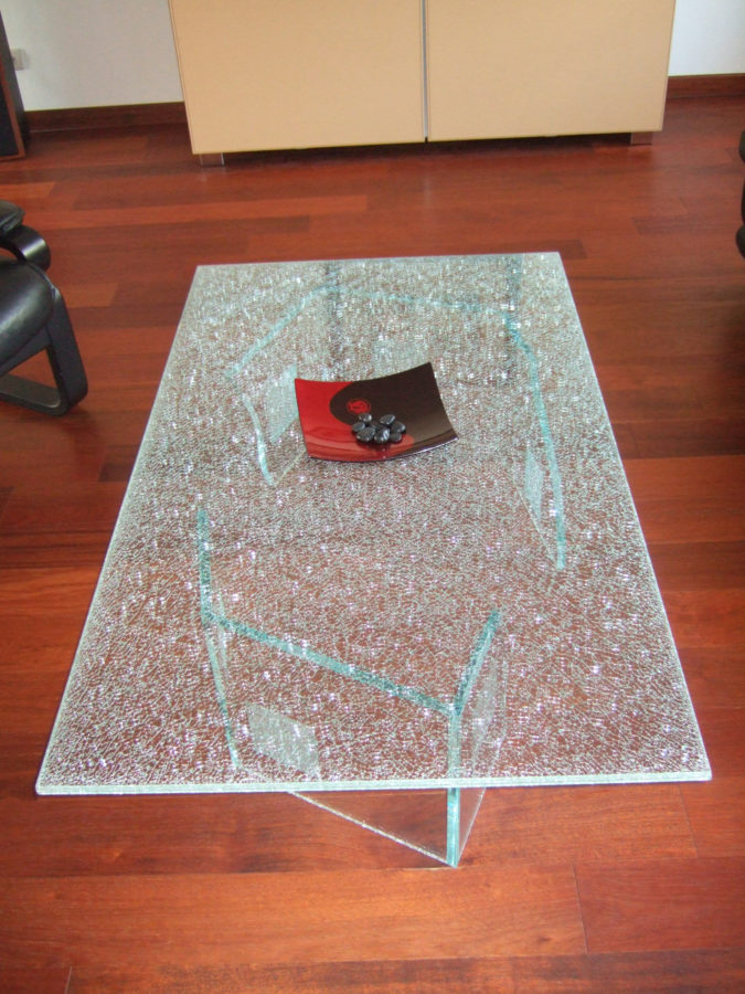 Mobilier en Verre : plateau de table, étagère, vitrine