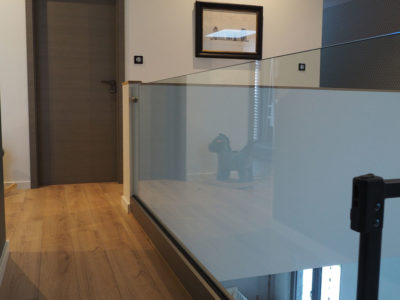 balustrade en verre pour etage interieur