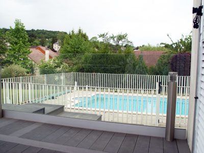 cloture de piscine en verre.jpg