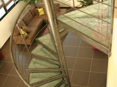 escalier colimacon en verre