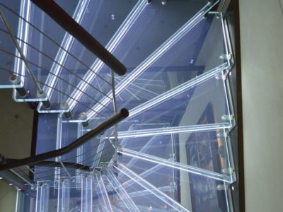 escalier en verre feuillete incorporation leds