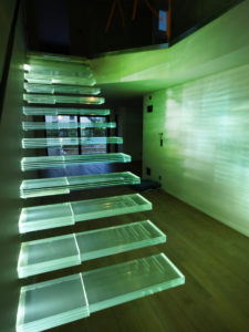 Escalier en verre feuilleté Inova® Leds