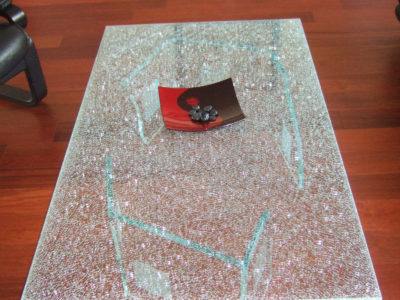 Plateau de table en verre brisé