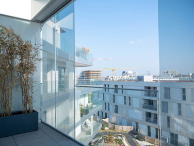 Brise-soleil en verre feuilleté trempé