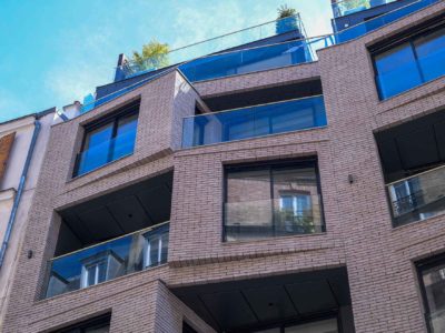 Garde-corps en verre pour balcon